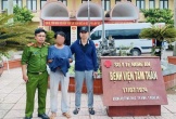Khống chế kịp thời đối tượng tâm thần cầm dao đe dọa người dân