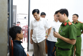 Bắt nghi phạm đánh đập rồi hiếp dâm bé gái