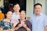 Người dân Hà Tĩnh vui mừng đón nhận món quà từ Chính phủ