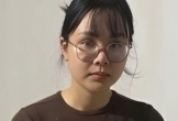 Cô gái dùng 
