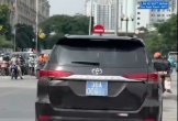 Xe biển xanh đi vào làn BRT, người dân ghi hình gửi Cục trưởng Cục Cảnh sát giao thông xử lý