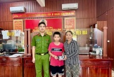 Nhặt được điện thoại, học sinh ở Hà Tĩnh tìm người trả lại