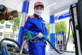 Giá xăng dầu giảm mạnh, xăng RON95-III giảm hơn 5.600 đồng/lít