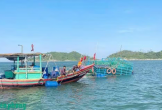 Tàu cá gặp nạn trên vùng biển Hà Tĩnh, kịp thời ứng cứu 7 ngư dân
