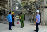 Bị máy xúc đè vào người, người đàn ông tử vong thương tâm
