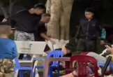 Xôn xao clip nam thanh niên bị nhóm người đánh tới tấp tại công viên