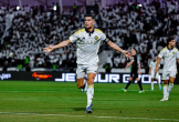 Ronaldo làm nên điều chưa từng có trong lịch sử