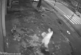 Đang ngủ trên vỉa hè, ông lão bán vé số bị thanh niên lấy đá đ.ậ.p vào đầu: Nguyên nhân gây phẫn nộ