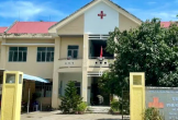 Bị điện giật tử vong khi leo lên mái nhà hái xoài